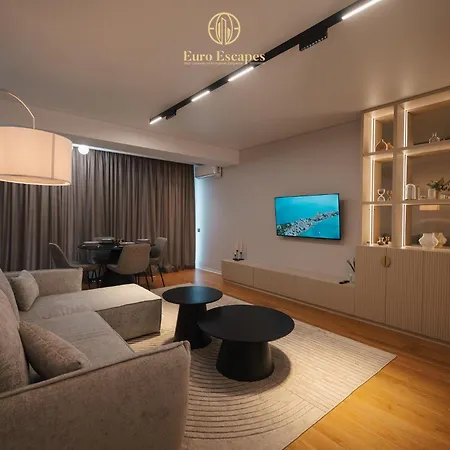 Apartment Designer King Bed Sleeps 4 Near Pipera Metro Bucharest