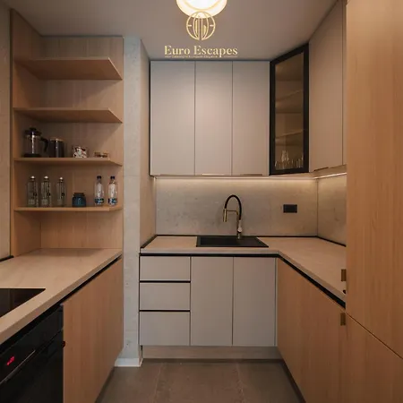 Apartment Designer King Bed Sleeps 4 Near Pipera Metro Bucharest